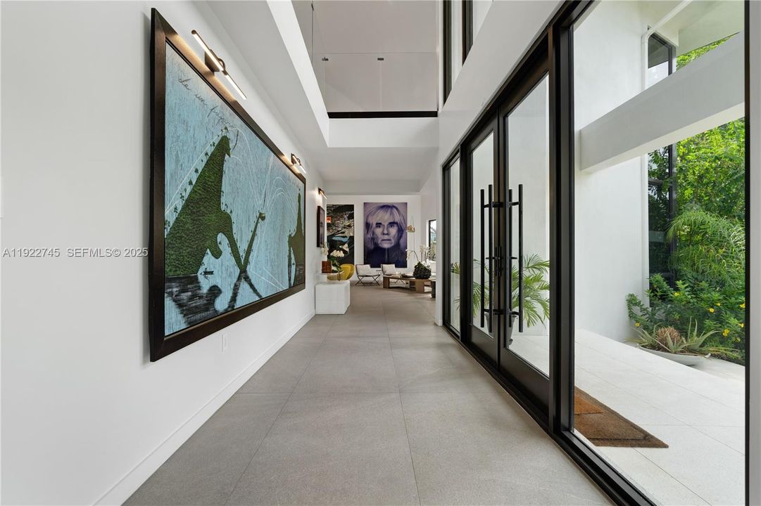 For Sale: $5,990,000 (6 beds, 5 baths, 7300 Square Feet)