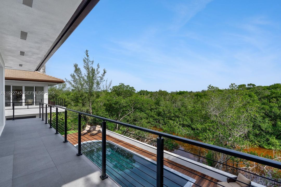 For Sale: $5,990,000 (6 beds, 5 baths, 7300 Square Feet)