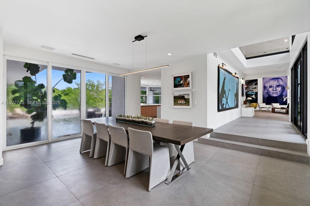 For Sale: $5,990,000 (6 beds, 5 baths, 7300 Square Feet)