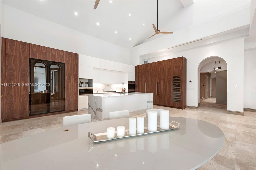 For Rent: $85,000 (5 beds, 5 baths, 6090 Square Feet)