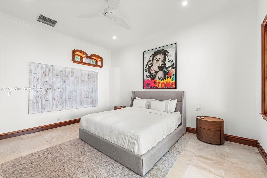 For Rent: $85,000 (5 beds, 5 baths, 6090 Square Feet)