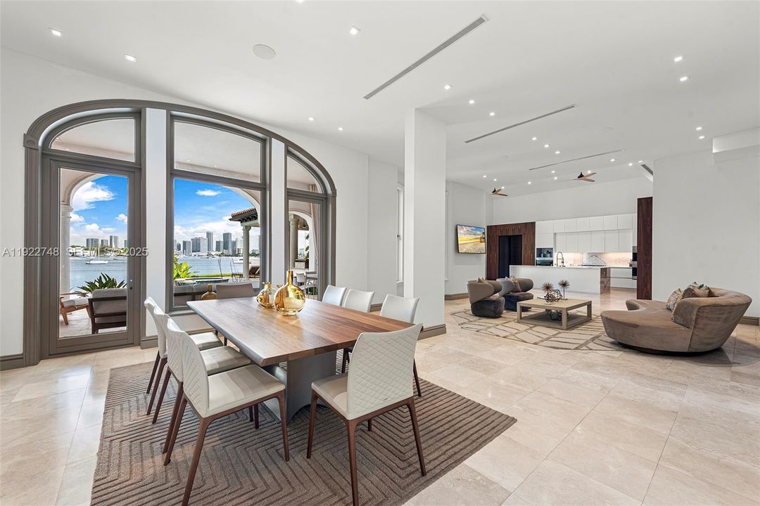 For Rent: $85,000 (5 beds, 5 baths, 6090 Square Feet)