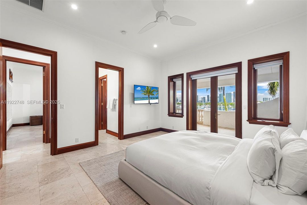 For Rent: $85,000 (5 beds, 5 baths, 6090 Square Feet)