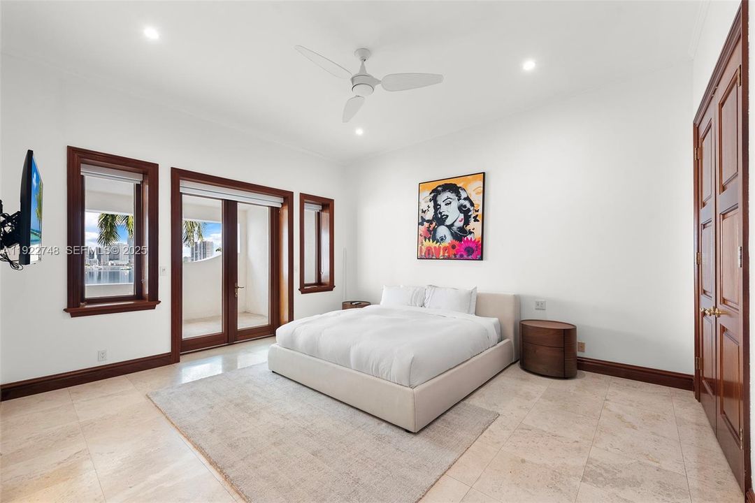 For Rent: $85,000 (5 beds, 5 baths, 6090 Square Feet)