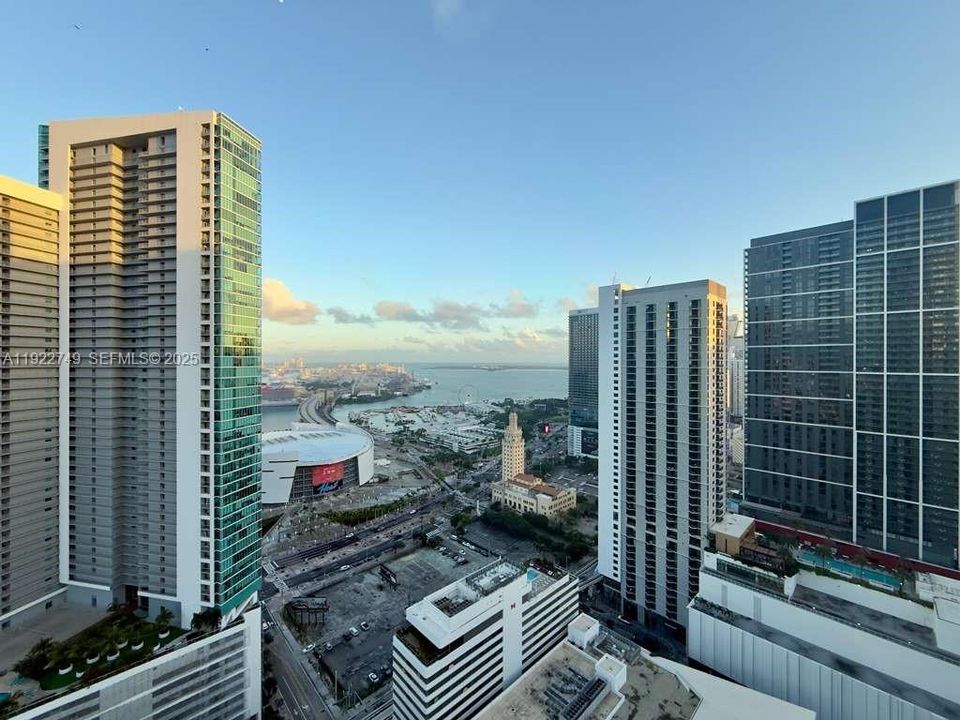 待售: $1,295,000 (2 贝兹, 3 浴室, 1559 平方英尺)