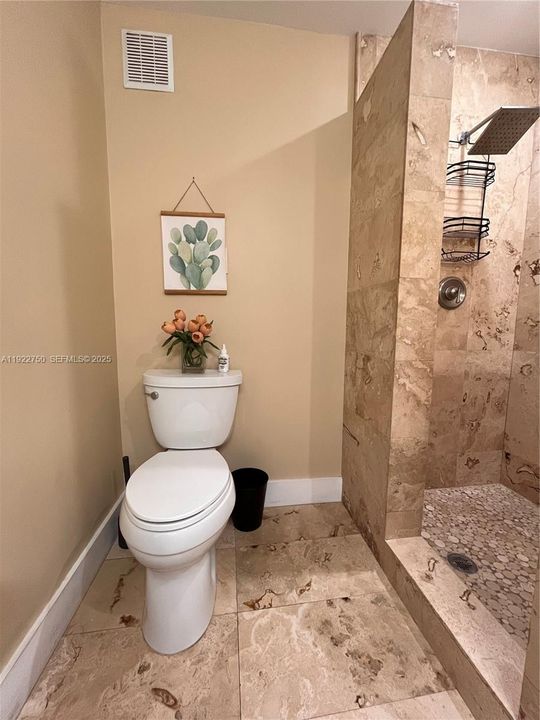 出租: $3,300 (2 贝兹, 2 浴室, 1282 平方英尺)