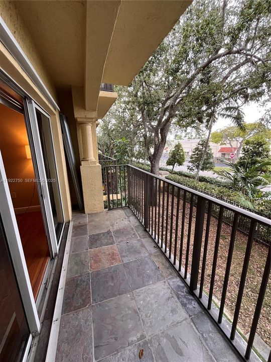 出租: $3,300 (2 贝兹, 2 浴室, 1282 平方英尺)