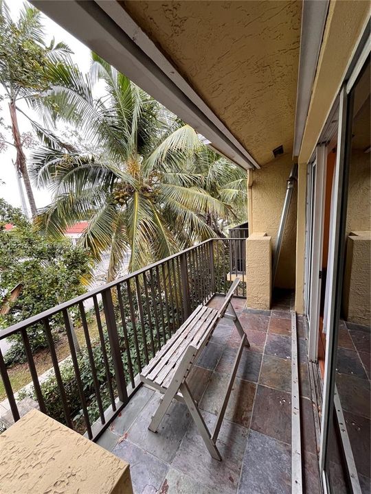 出租: $3,300 (2 贝兹, 2 浴室, 1282 平方英尺)