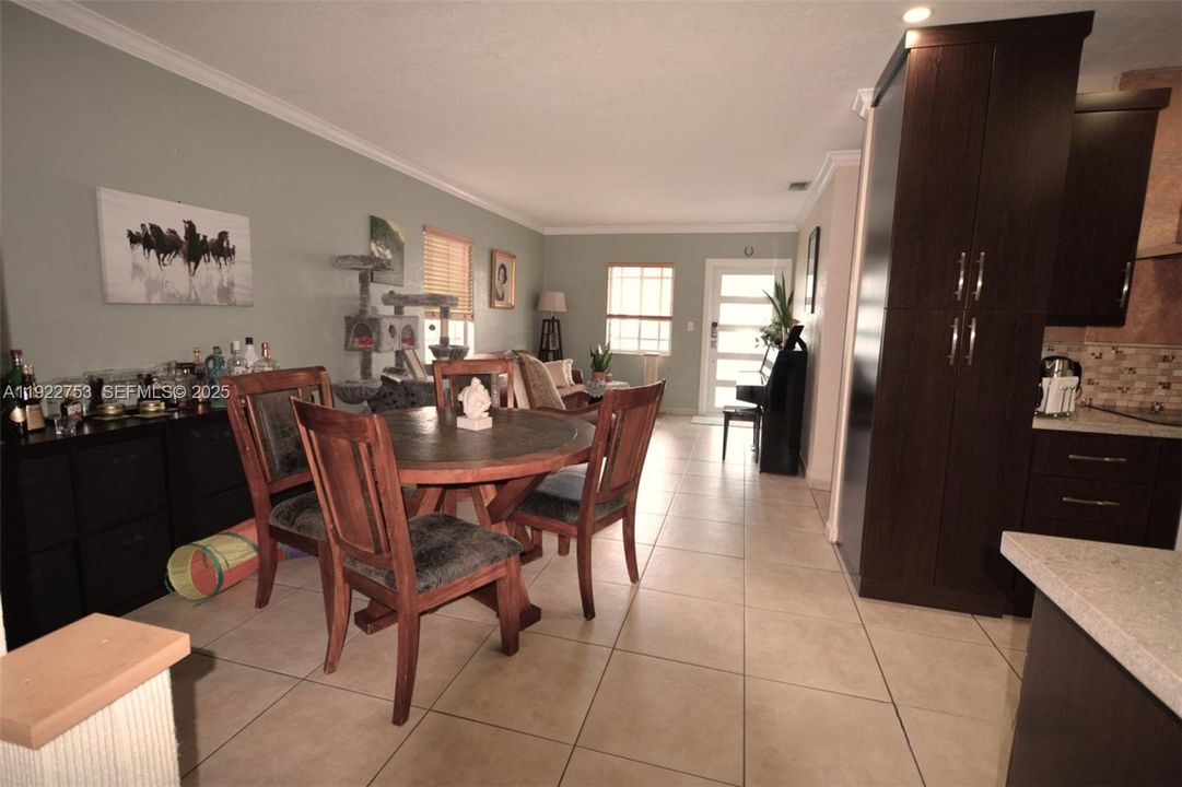 For Sale: $925,000 (5 beds, 3 baths, 2318 Square Feet)