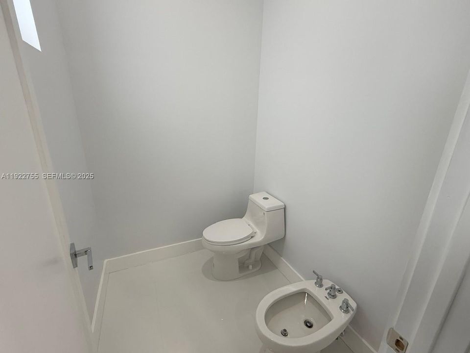 Owners Bathroom