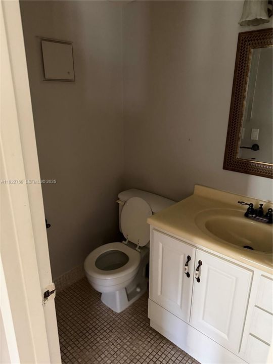 В аренду: $1,700 (2 спален, 1 ванн, 840 Квадратных фут)