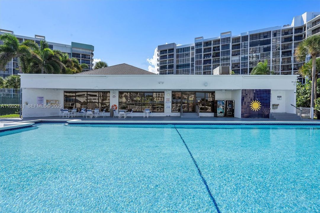 En Venta: $395,000 (2 camas, 2 baños, 1430 Pies cuadrados)