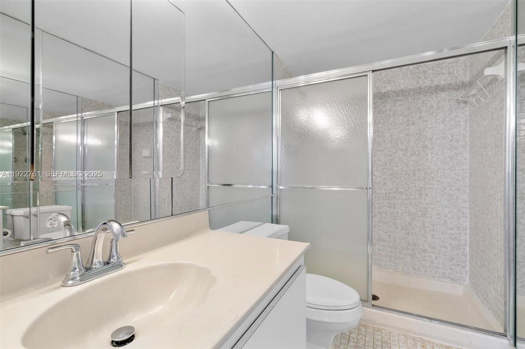 En Venta: $395,000 (2 camas, 2 baños, 1430 Pies cuadrados)