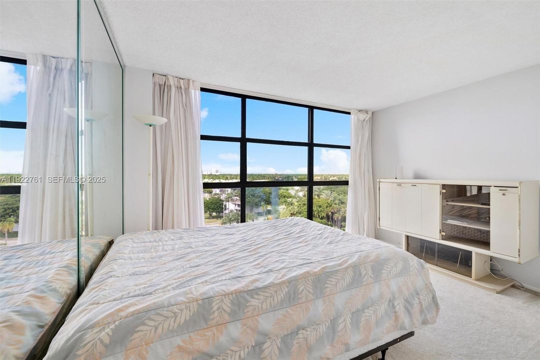 En Venta: $395,000 (2 camas, 2 baños, 1430 Pies cuadrados)