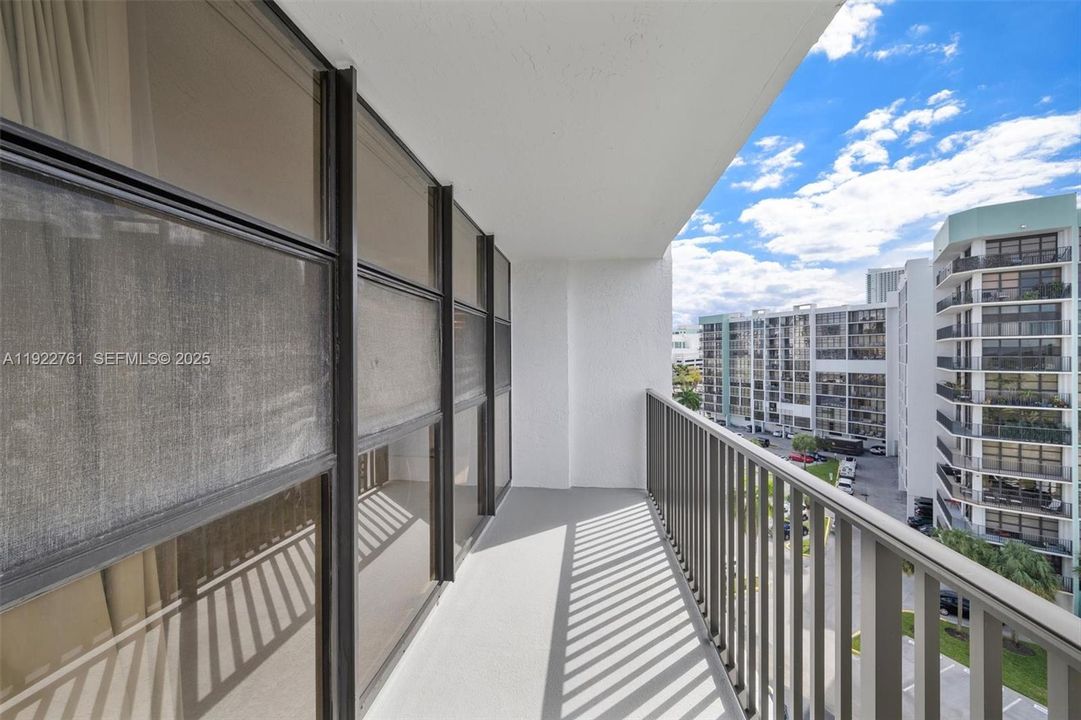 En Venta: $395,000 (2 camas, 2 baños, 1430 Pies cuadrados)