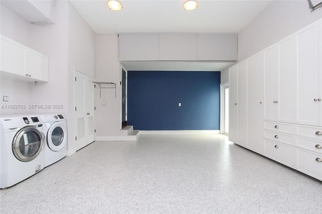 В аренду: $11,000 (4 спален, 2 ванн, 3492 Квадратных фут)