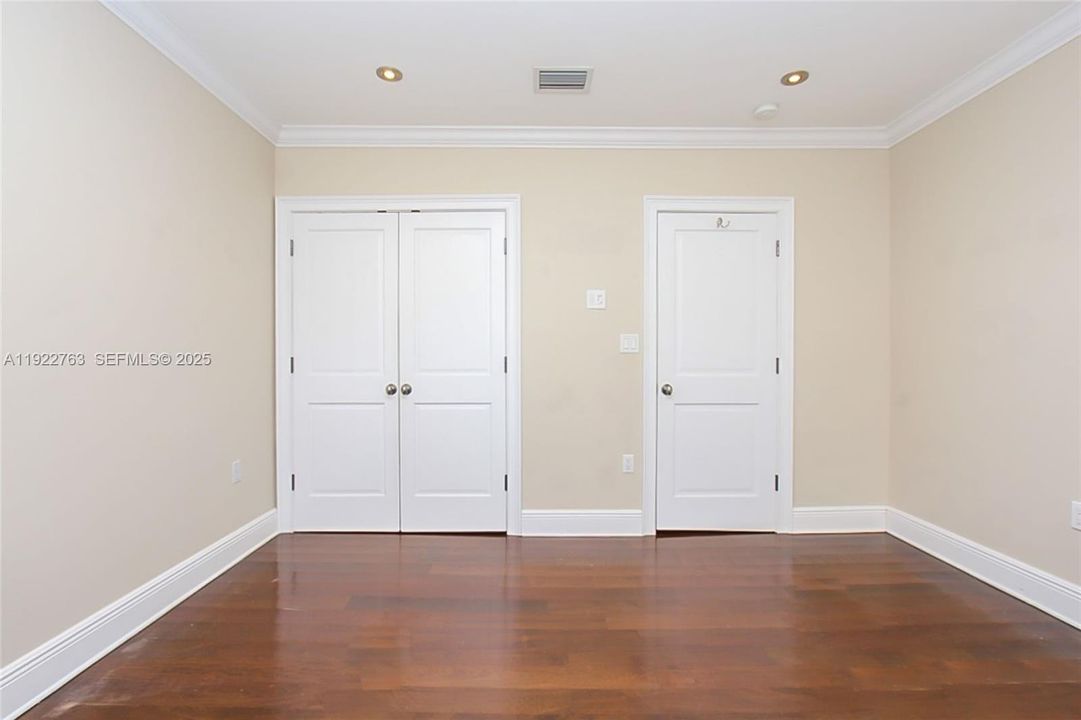 В аренду: $11,000 (4 спален, 2 ванн, 3492 Квадратных фут)