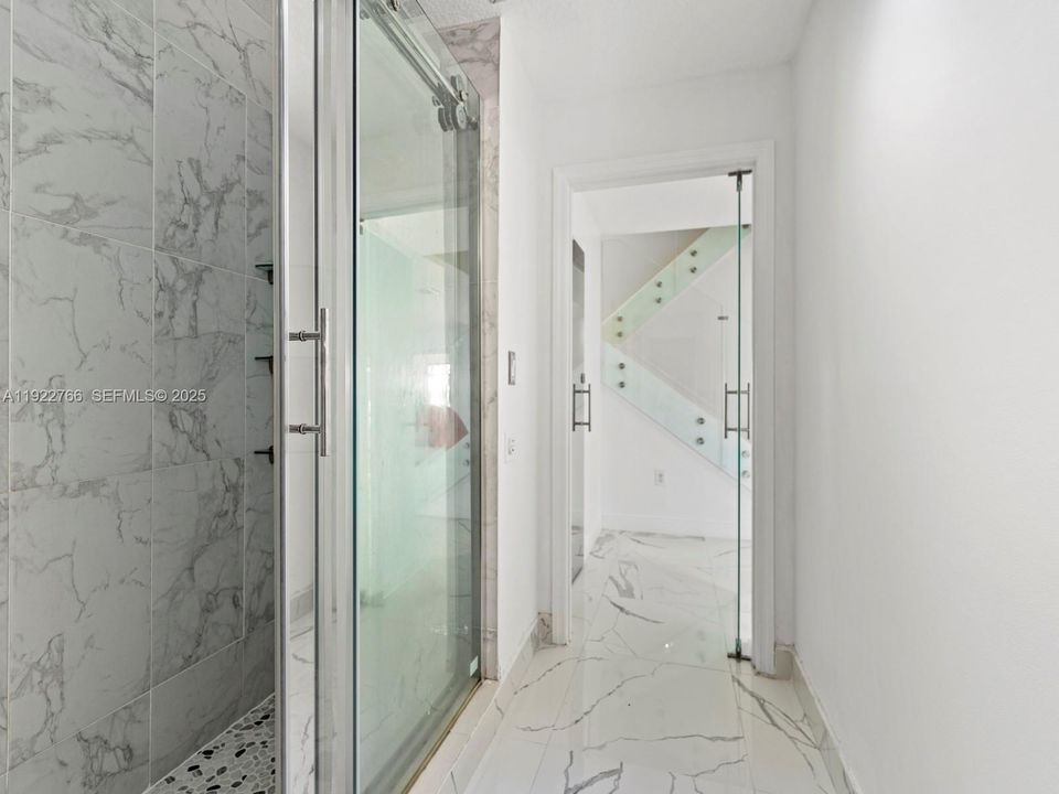 For Rent: $3,200 (3 beds, 2 baths, 1708 Square Feet)