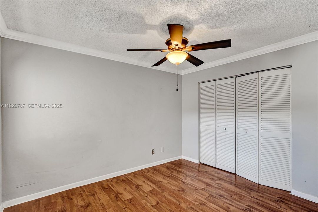 For Rent: $2,500 (2 beds, 2 baths, 1037 Square Feet)