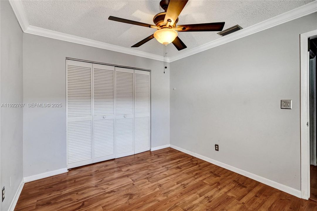 For Rent: $2,500 (2 beds, 2 baths, 1037 Square Feet)