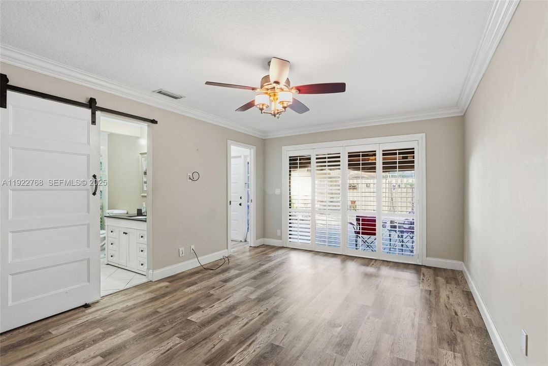 For Sale: $279,000 (2 beds, 2 baths, 1188 Square Feet)