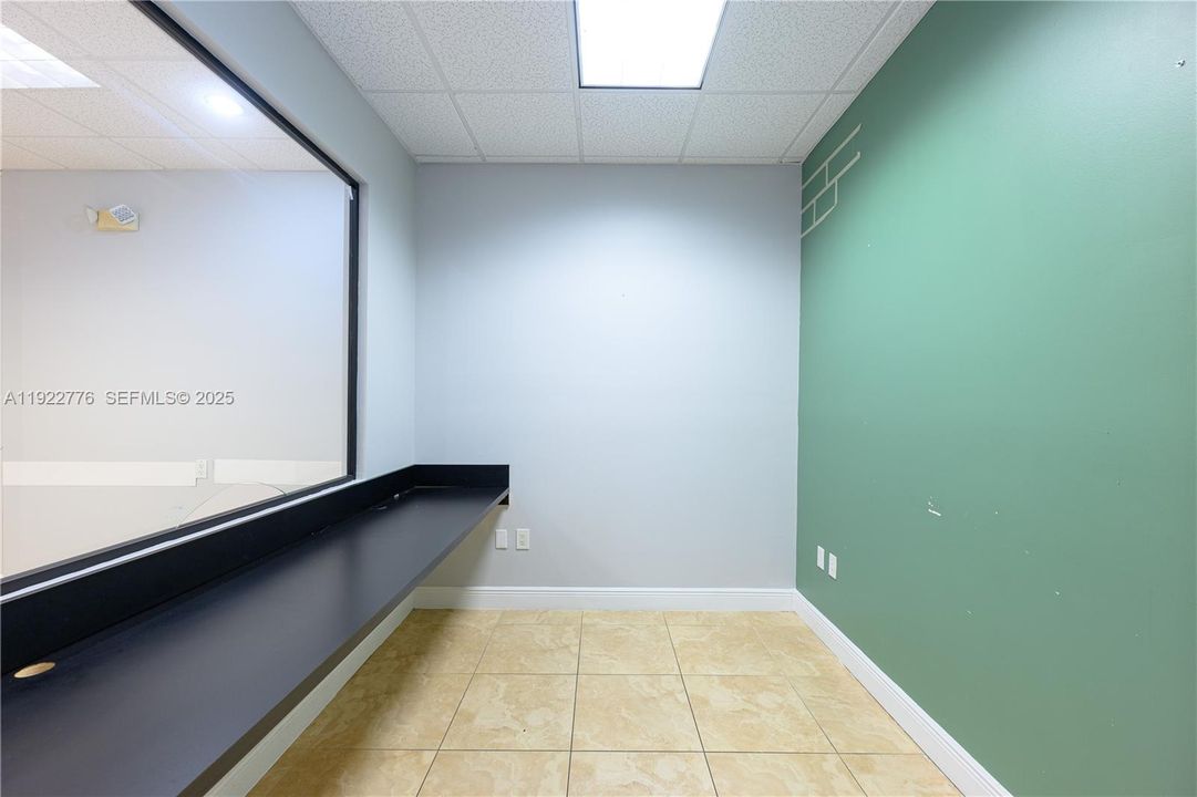 В аренду: $33 (0 спален, 0 ванн, 0 Квадратных фут)