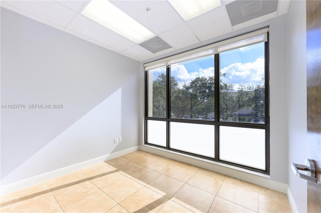 В аренду: $33 (0 спален, 0 ванн, 0 Квадратных фут)