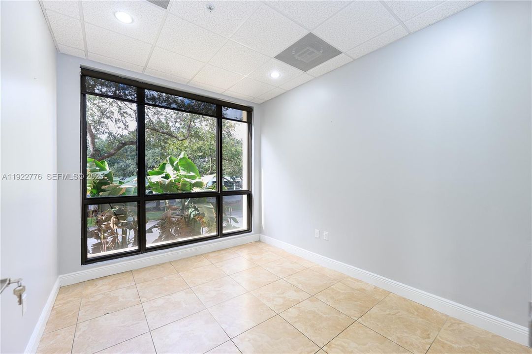 В аренду: $33 (0 спален, 0 ванн, 0 Квадратных фут)