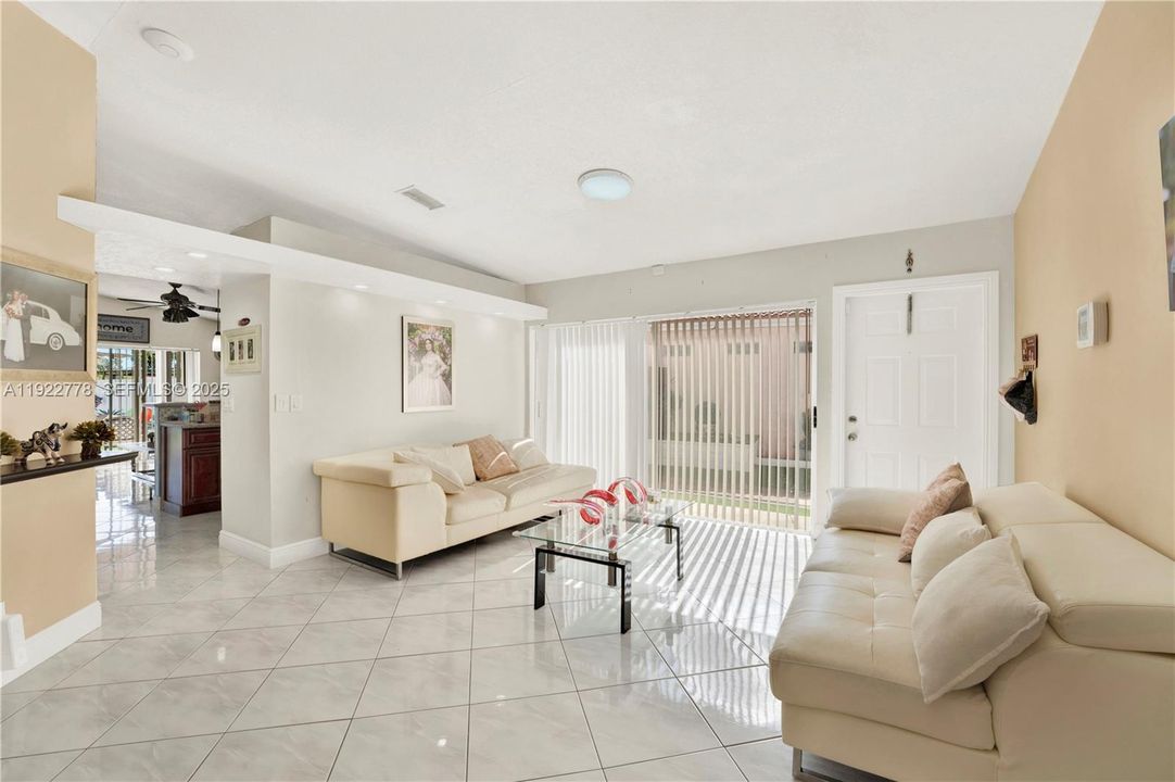 For Rent: $3,200 (3 beds, 2 baths, 1406 Square Feet)