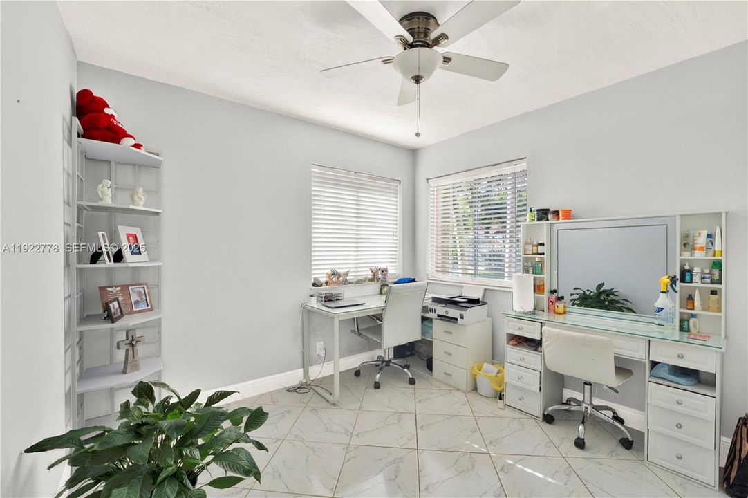 For Rent: $3,200 (3 beds, 2 baths, 1406 Square Feet)