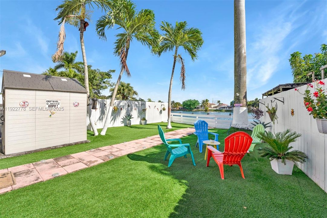 For Rent: $3,200 (3 beds, 2 baths, 1406 Square Feet)