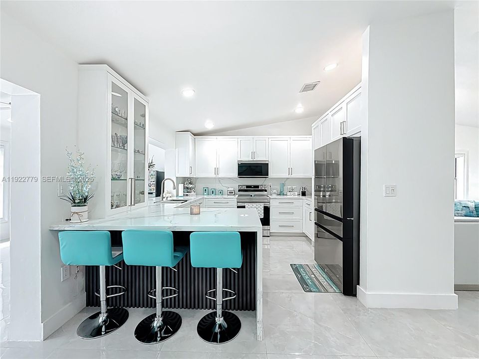 待售: $675,000 (3 贝兹, 2 浴室, 1434 平方英尺)