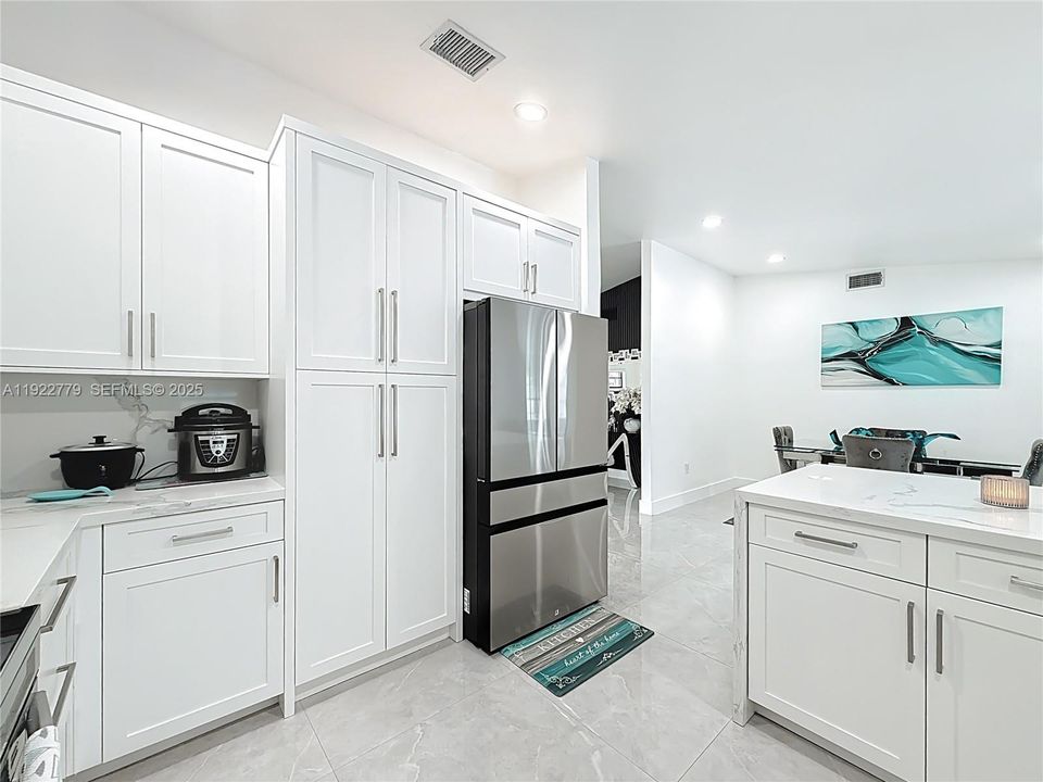 待售: $675,000 (3 贝兹, 2 浴室, 1434 平方英尺)