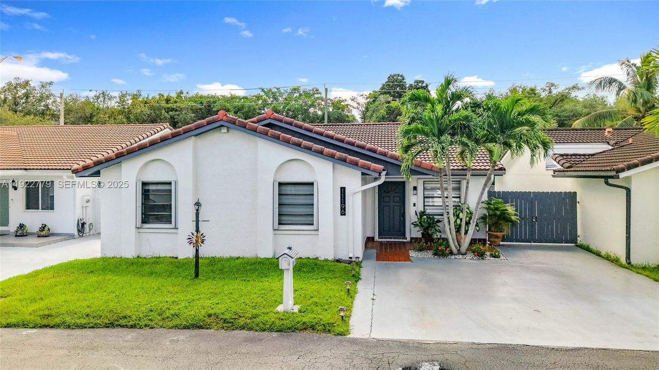 待售: $675,000 (3 贝兹, 2 浴室, 1434 平方英尺)