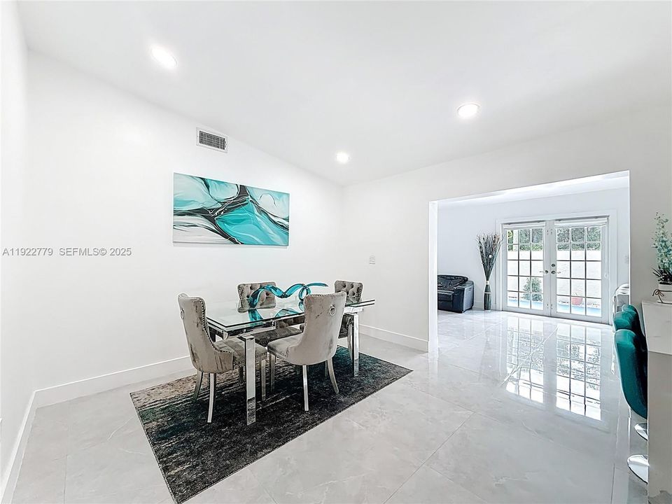 待售: $675,000 (3 贝兹, 2 浴室, 1434 平方英尺)