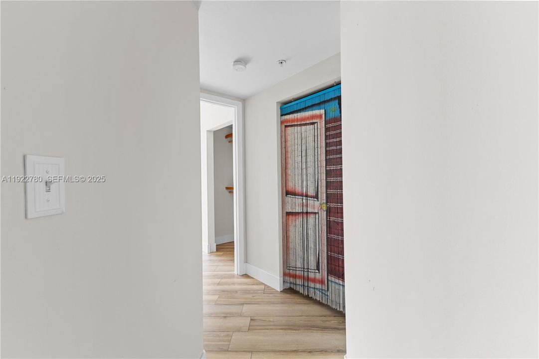 На продажу: $395,000 (2 спален, 2 ванн, 1262 Квадратных фут)