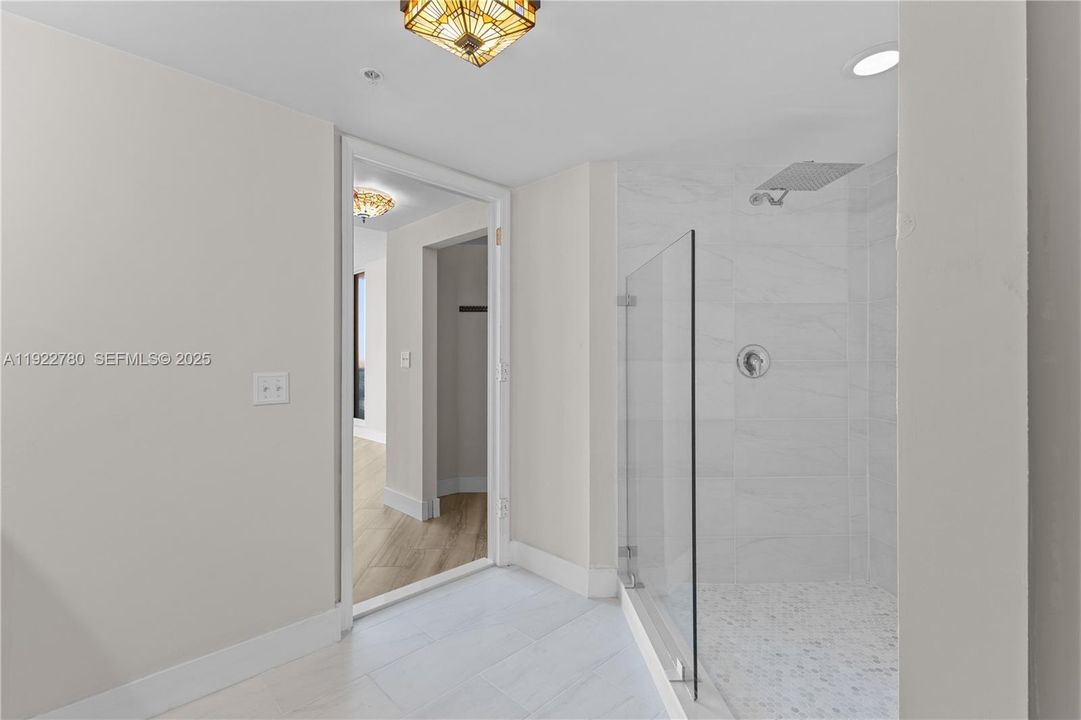 На продажу: $395,000 (2 спален, 2 ванн, 1262 Квадратных фут)