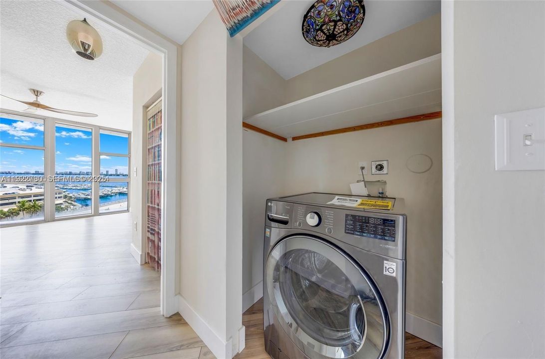 На продажу: $395,000 (2 спален, 2 ванн, 1262 Квадратных фут)