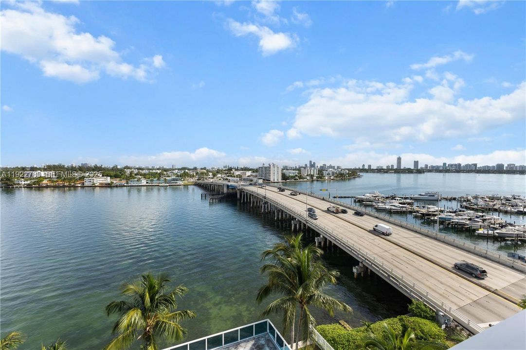 На продажу: $395,000 (2 спален, 2 ванн, 1262 Квадратных фут)