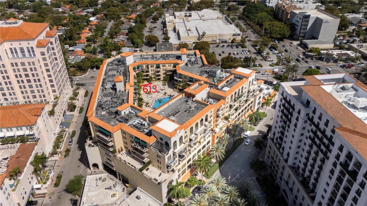 For Sale: $719,000 (2 beds, 2 baths, 1202 Square Feet)