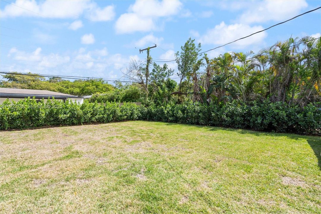 待售: $895,000 (0 贝兹, 0 浴室, 2422 平方英尺)