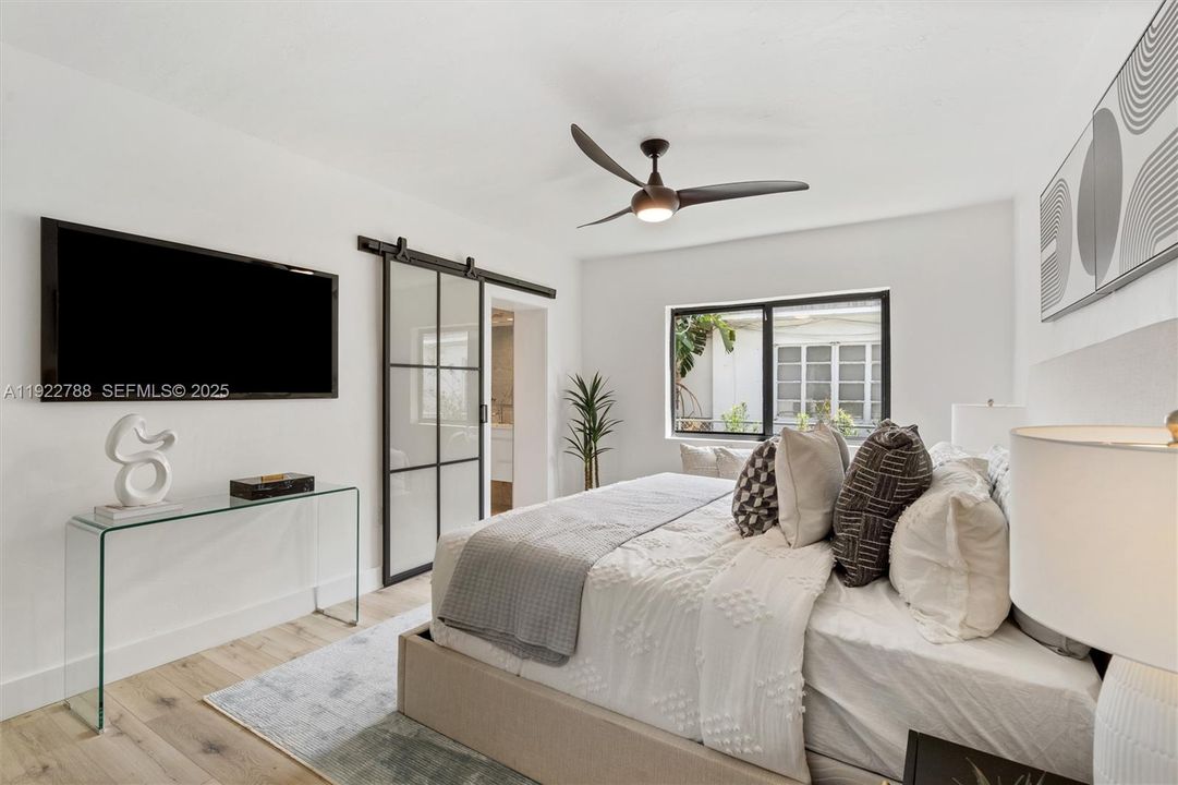 待售: $895,000 (0 贝兹, 0 浴室, 2422 平方英尺)