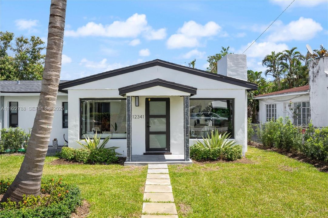 待售: $895,000 (0 贝兹, 0 浴室, 2422 平方英尺)