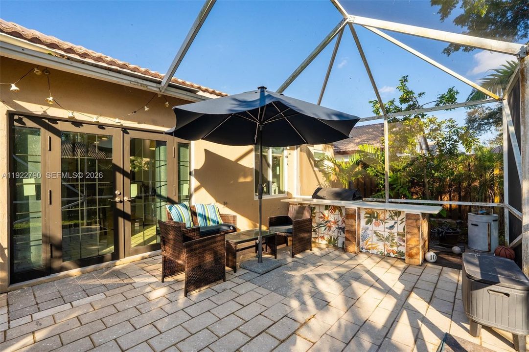 待售: $599,000 (4 贝兹, 2 浴室, 1526 平方英尺)