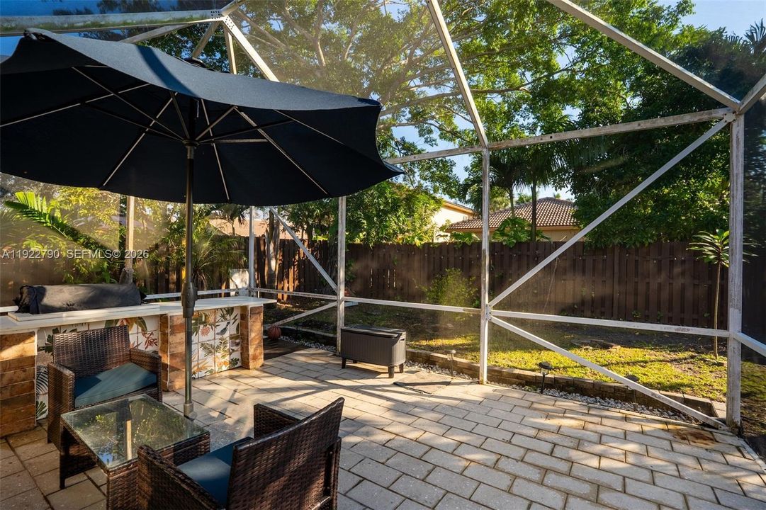 待售: $599,000 (4 贝兹, 2 浴室, 1526 平方英尺)