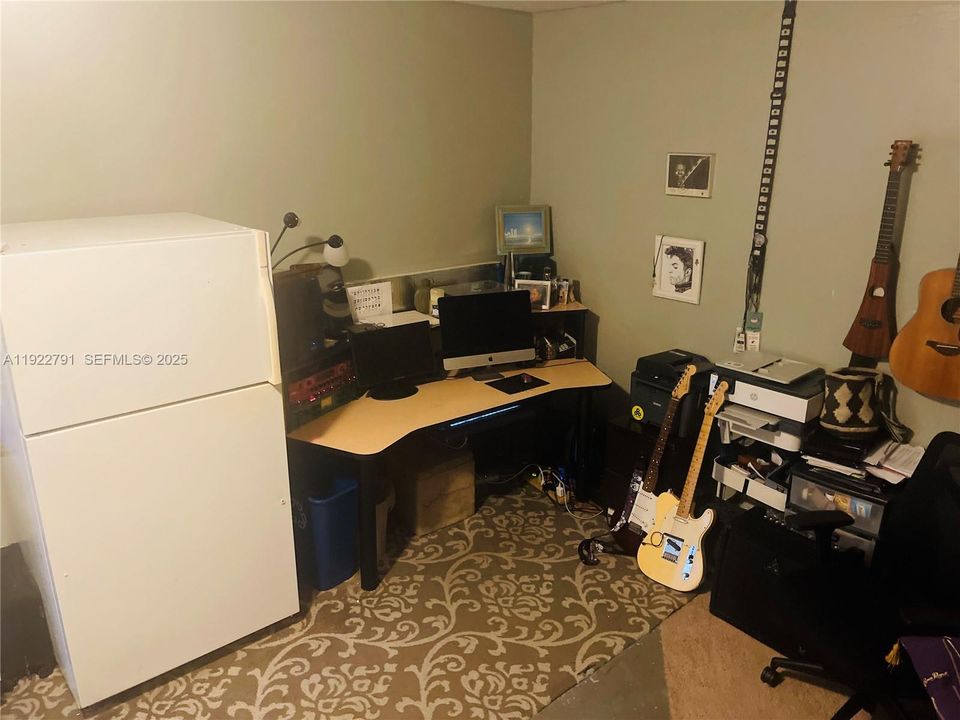 待售: $570,000 (3 贝兹, 2 浴室, 1564 平方英尺)