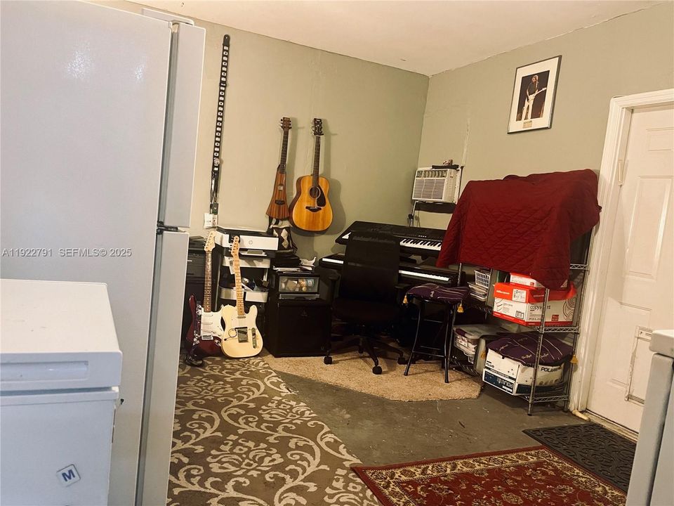 待售: $570,000 (3 贝兹, 2 浴室, 1564 平方英尺)