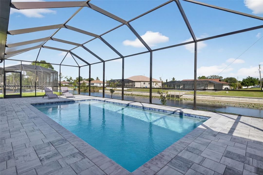 For Sale: $659,900 (3 beds, 3 baths, 2131 Square Feet)