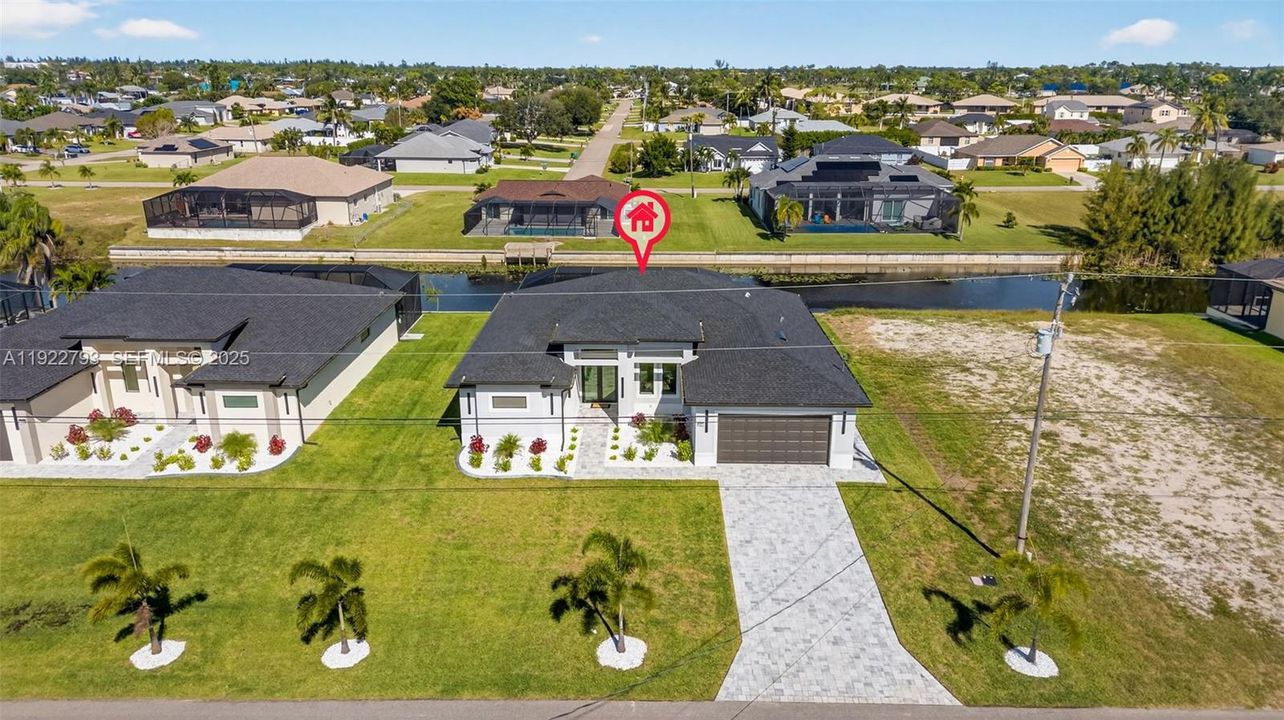 For Sale: $659,900 (3 beds, 3 baths, 2131 Square Feet)