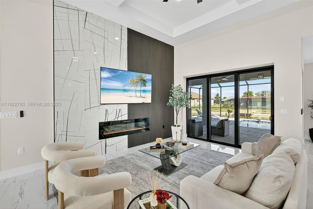 For Sale: $659,900 (3 beds, 3 baths, 2131 Square Feet)